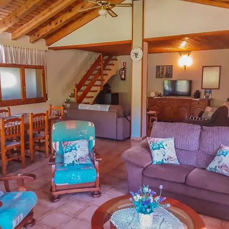 El Jardi Ideal Familias Y Grupos Country house *